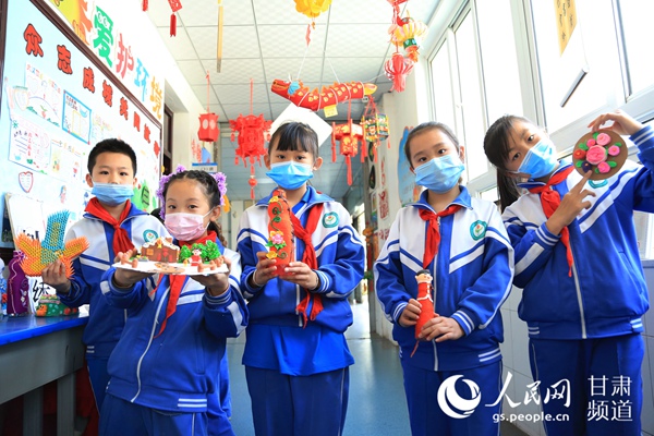 ƽἅ^СWͬW׌չչʾԼƷϣ  z