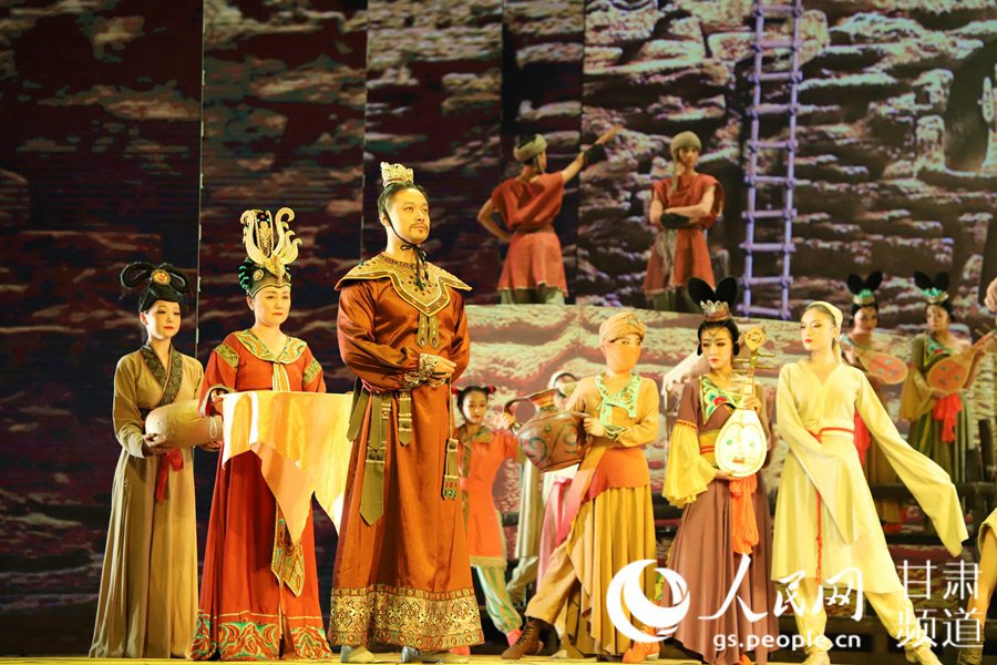 黃河之濱再掀“敦煌風” 觀眾樂享文化盛宴【2】