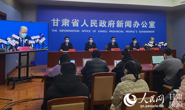 ���l�����F��������W ����z