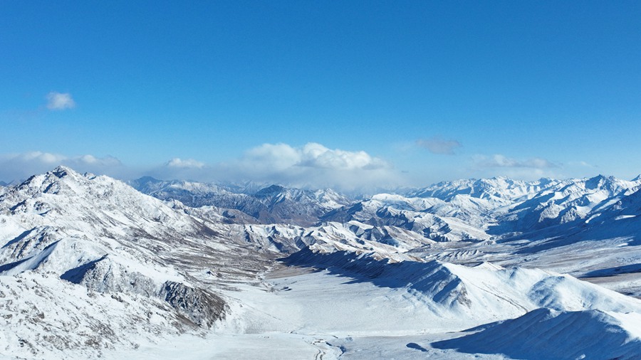 CCϣBɽҹ@ѩ ѩSAδz