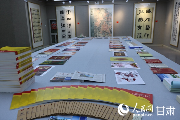 tɫЄӡɹչFW κz