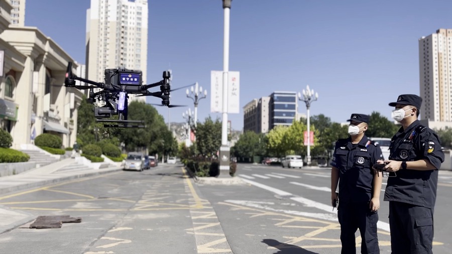 蘭州公安探索空地一體巡邏防控新模式。蘭州市公安局安寧分局供圖