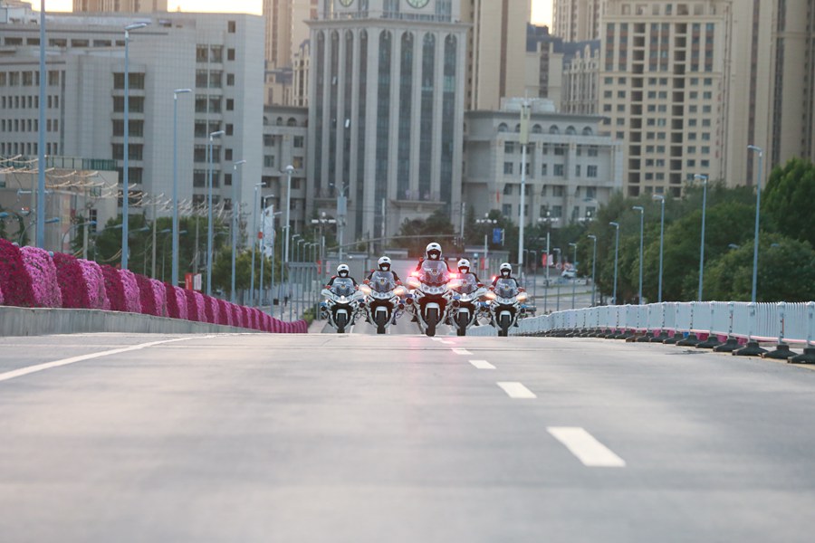 蘭州公安探索空地一體巡邏防控新模式。蘭州市公安局安寧分局供圖