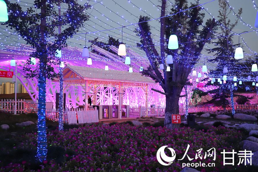 逛花海、賞明月、觀花燈 中秋可以這樣過【6】