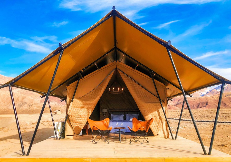 酒泉文旅集團魚兒紅景區萬畝燕麥宿營地建成投運。盛曉宇攝