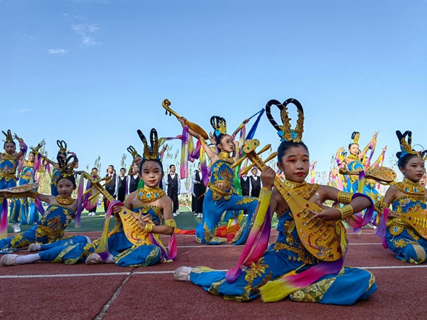 資料圖：敦煌舞課間操。敦煌市委宣傳部供圖