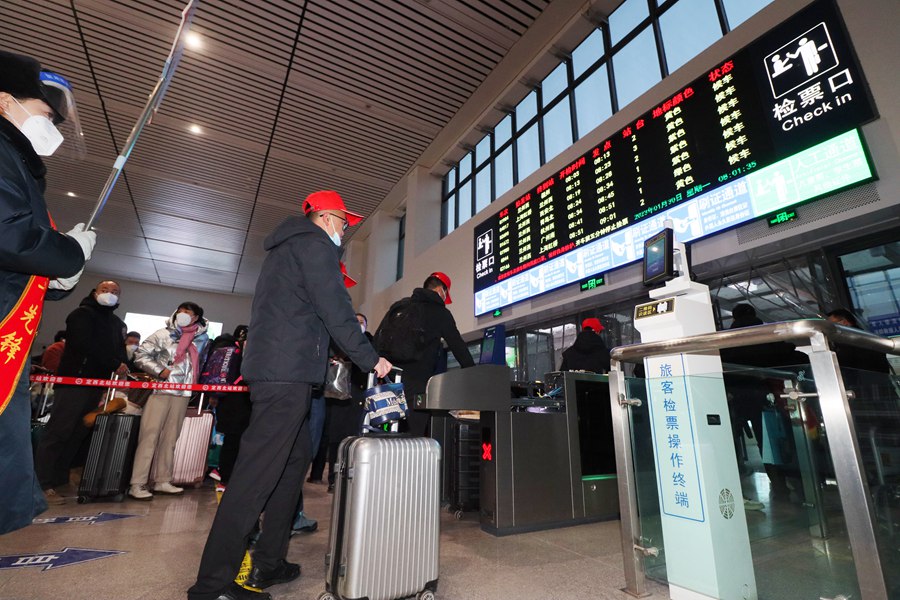 甘肅開出新年首趟高鐵務工專列。中國鐵路蘭州局集團有限公司供圖