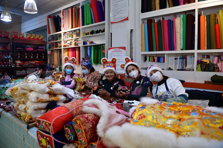 慶陽香包繡制非遺工坊。甘肅省文旅廳