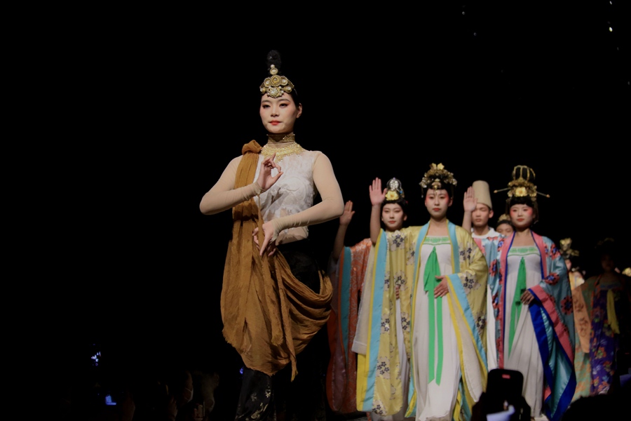 《又見敦煌》劇照。張曉亮攝