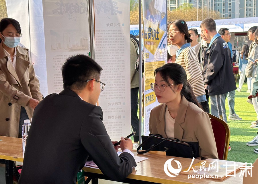 雙選會現場。人民網記者 王文嘉攝