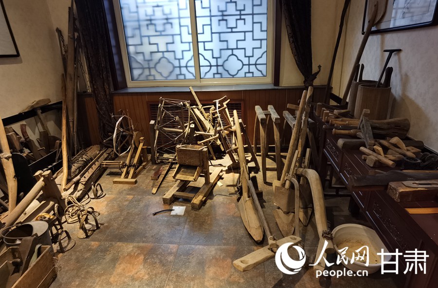 "讓文物活起來" 甘肅民間收藏人馬丑子堅守理想三十年【4】