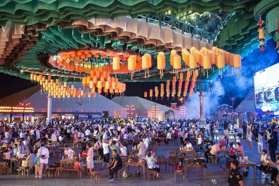 上元市集里的熱鬧景象。敦煌市委宣傳部供圖