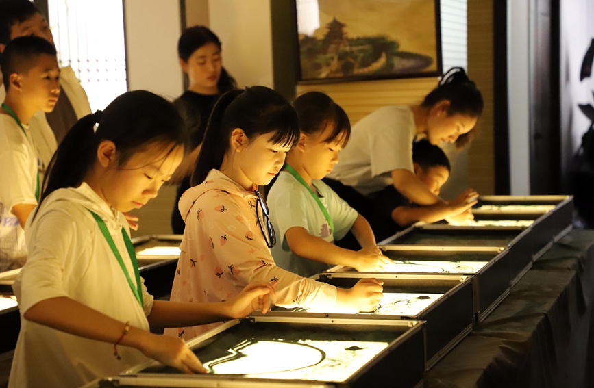 以沙為墨 讓敦煌藝術流動于指間