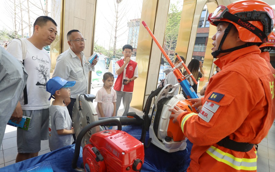 滅火救援裝備展示。裴海博攝