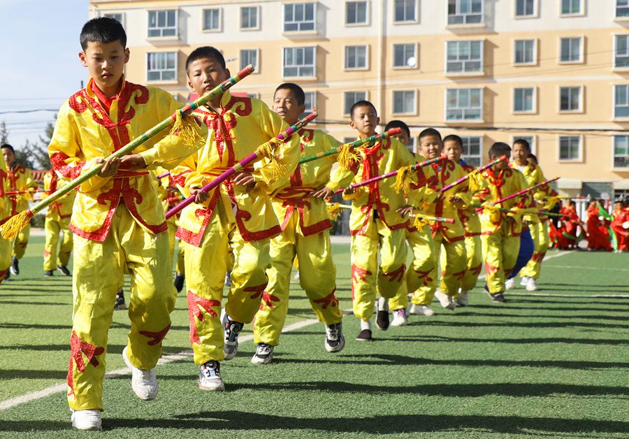 甘肅民樂：非遺進校園 文化共傳承。王曉涇攝