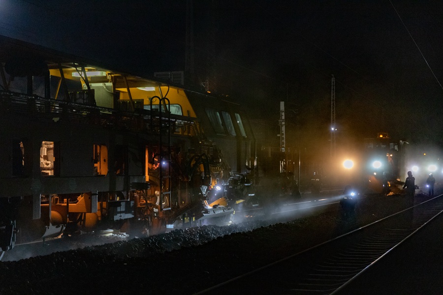 隴海鐵路甘肅段2024年第一階段集中修全面啟動。蘭州鐵路局供圖