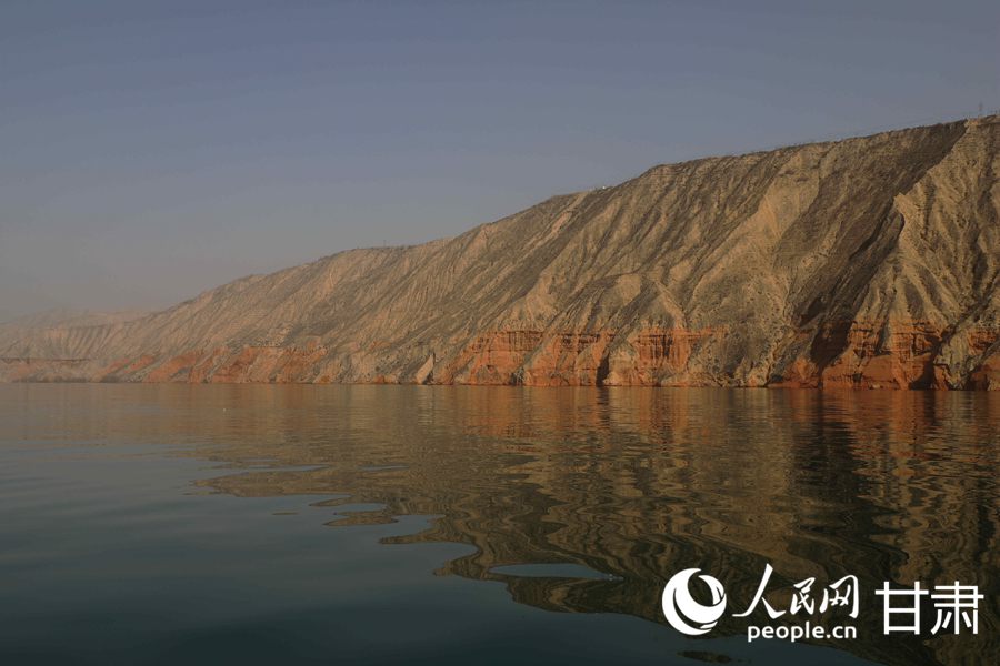 國網甘肅劉家峽水電廠水庫風采。人民網記者 高翔攝