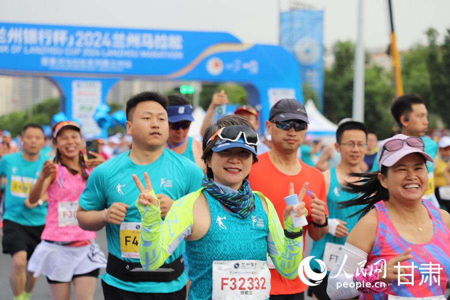 激情“蘭馬” 快樂奔跑。人民網記者 黃帆攝