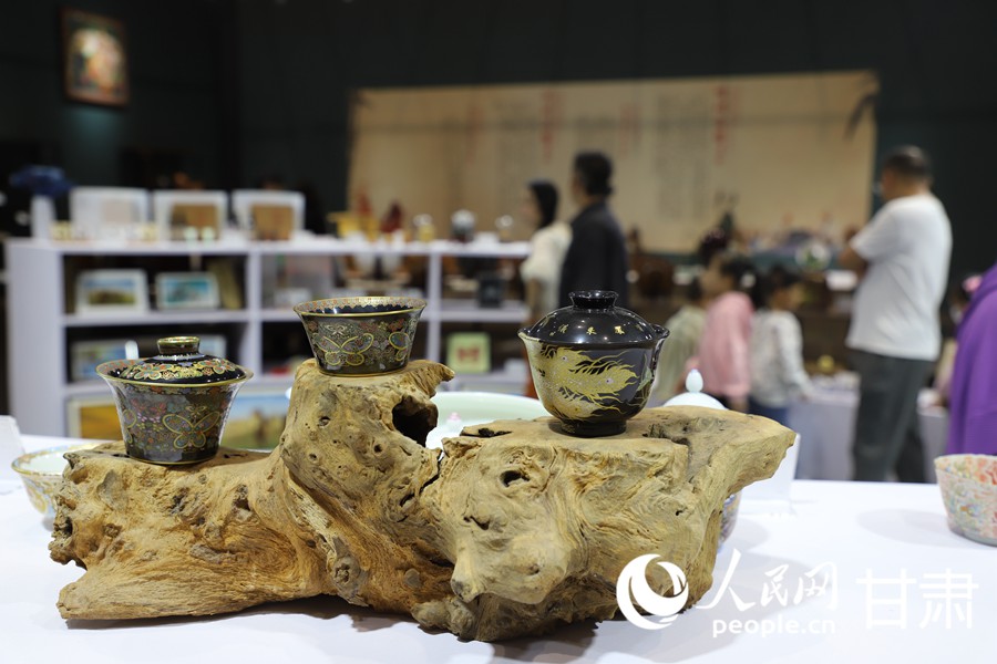 “匠心傳承·創意綻放”非遺及文創精品展亮相敦煌【3】