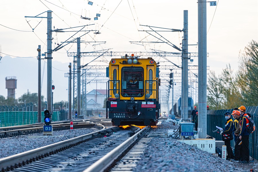 施工現場。蘭州鐵路局供圖
