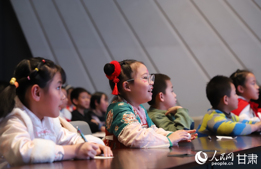 甘肅蘭州：博物館里樂享假日