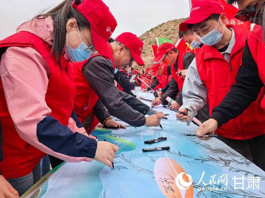 甘肅：種下綠色希望 共筑美麗家園【4】