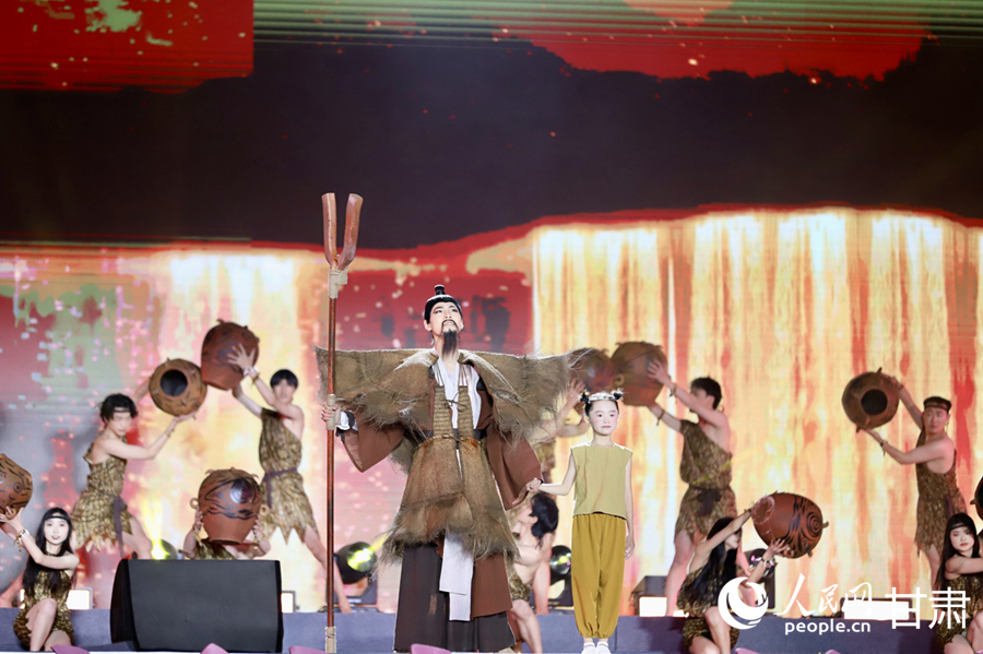 開幕式文藝表演。人民網記者 焦隆攝