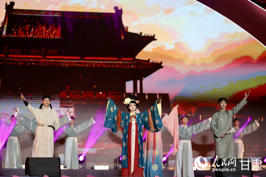 開幕式文藝表演。人民網記者 焦隆攝