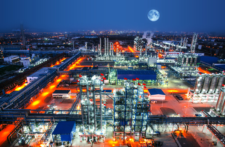 蘭州石化公司夜景。劉延治攝