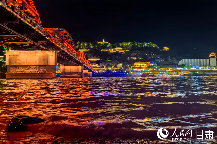 甘肅蘭州：夏夜中山橋 景美醉游人【2】
