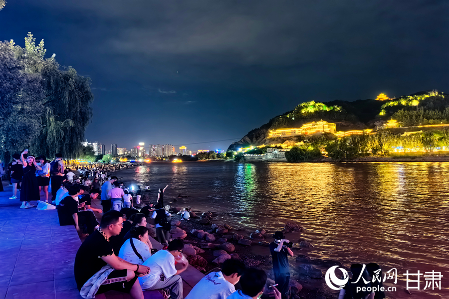 甘肅蘭州：夏夜中山橋 景美醉游人【3】