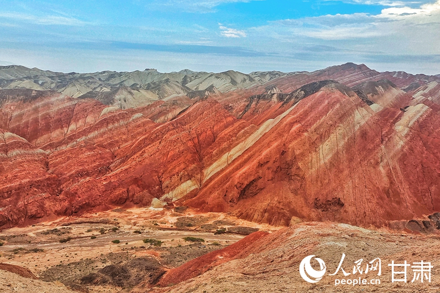 甘肅張掖：七彩丹霞暑期旅游持續升溫【2】