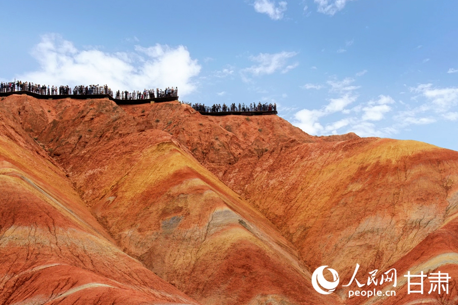 甘肅張掖：七彩丹霞暑期旅游持續升溫【4】