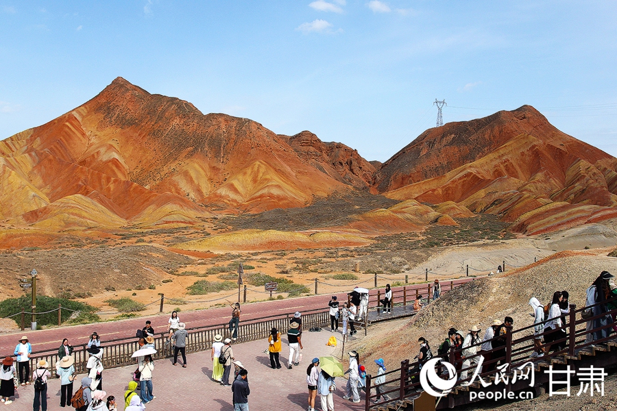 甘肅張掖：七彩丹霞暑期旅游持續升溫【5】