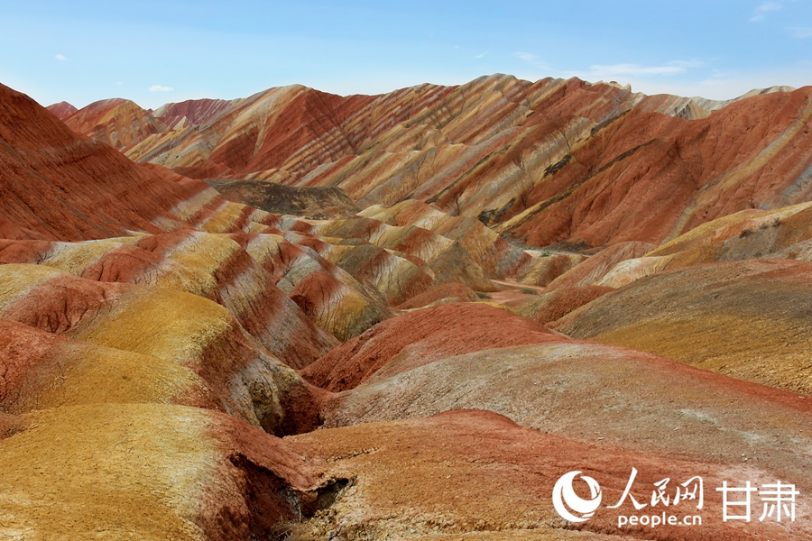 甘肅張掖：七彩丹霞暑期旅游持續升溫【9】