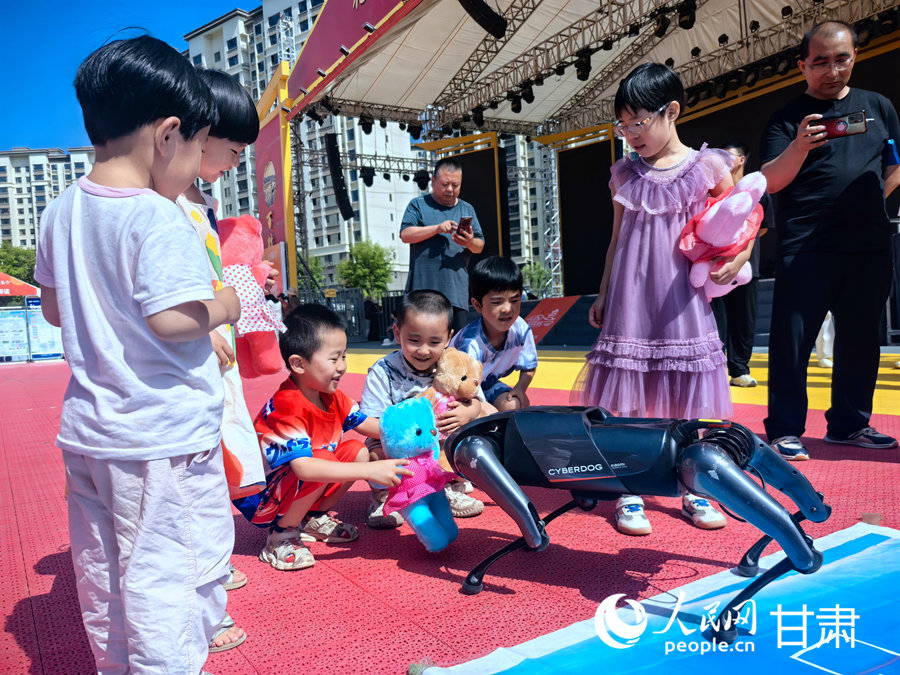 康樂縣:趕“文明大集” 享暖心服務【3】