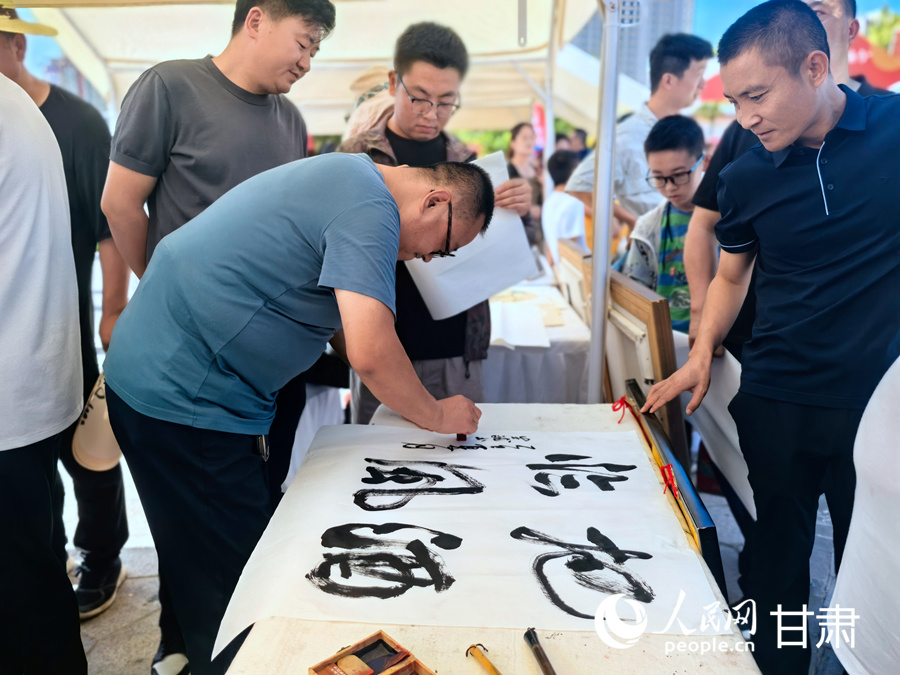 康樂縣:趕“文明大集” 享暖心服務【6】