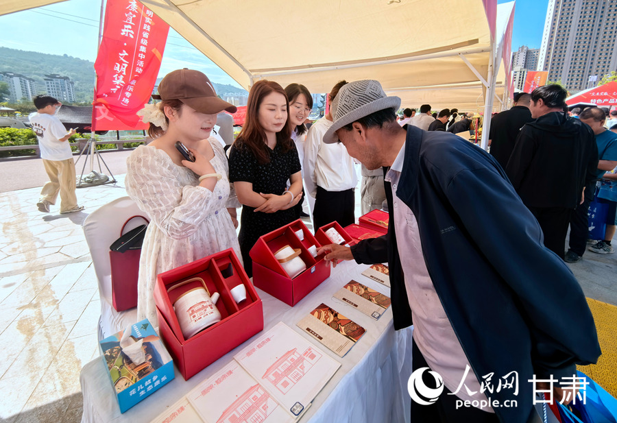 康樂縣:趕“文明大集” 享暖心服務【7】