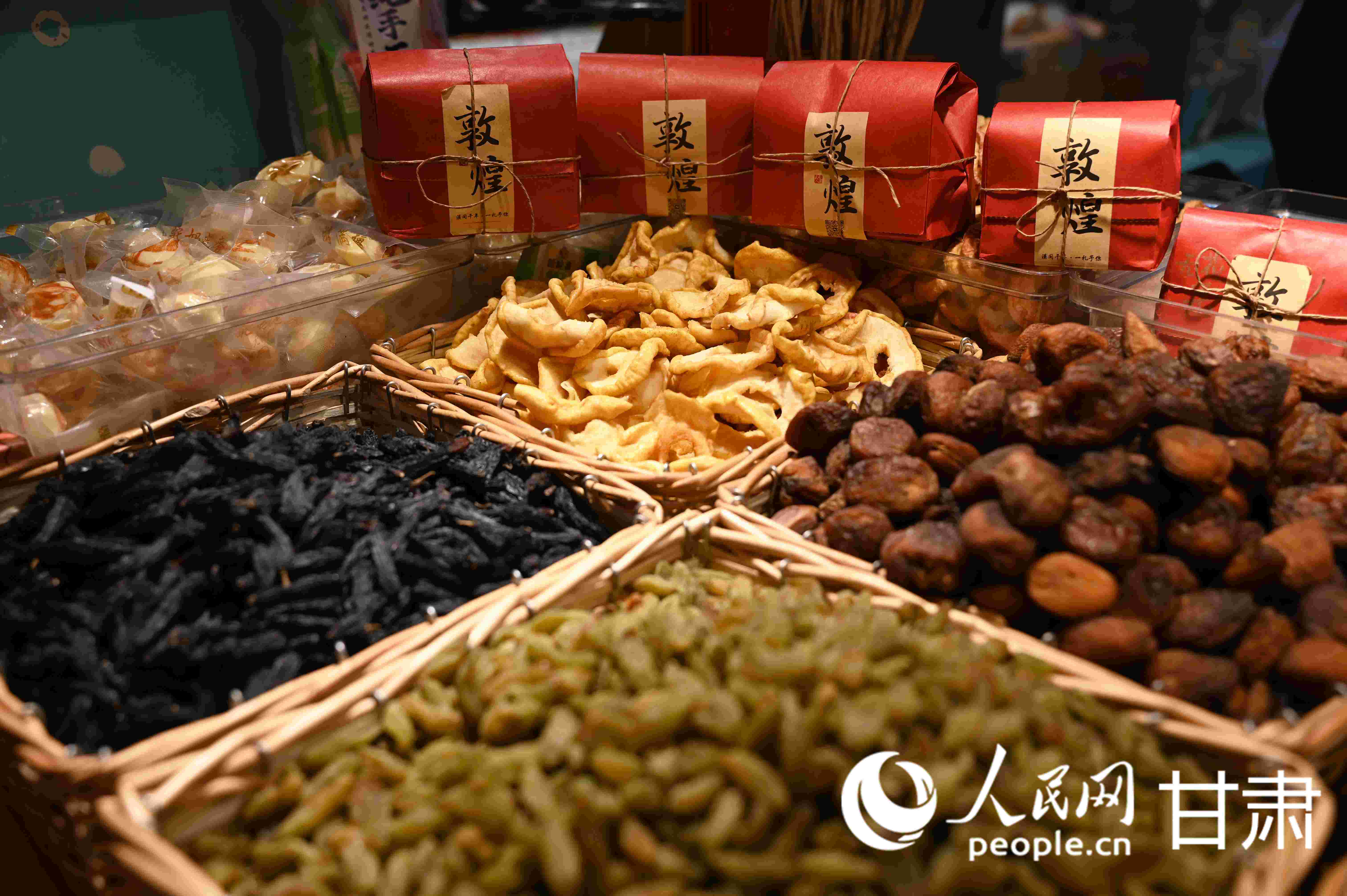 甘肅敦煌：“夜經濟”持續升溫【4】