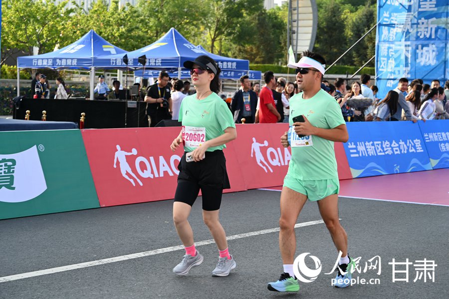 希望新城·跑贏未來 2025蘭州新區半程馬拉松鳴槍開賽【8】