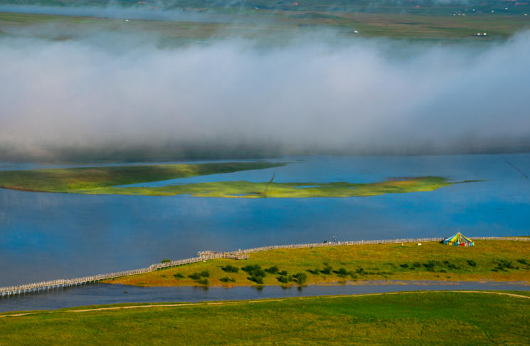 甘南采日瑪牧場。丁丕青攝