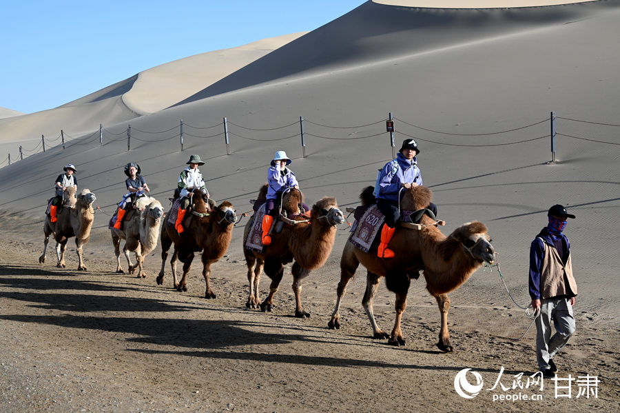 甘肅敦煌：駝鈴悠悠 大漠秋景醉游人【7】