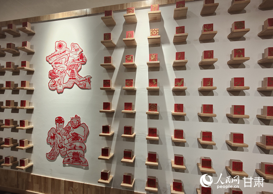 敦煌印局內景。人民日報記者 宋朝軍攝