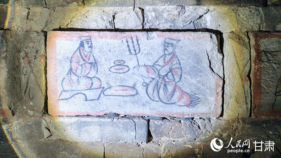 《烤肉圖》壁畫磚。（主辦方供圖）