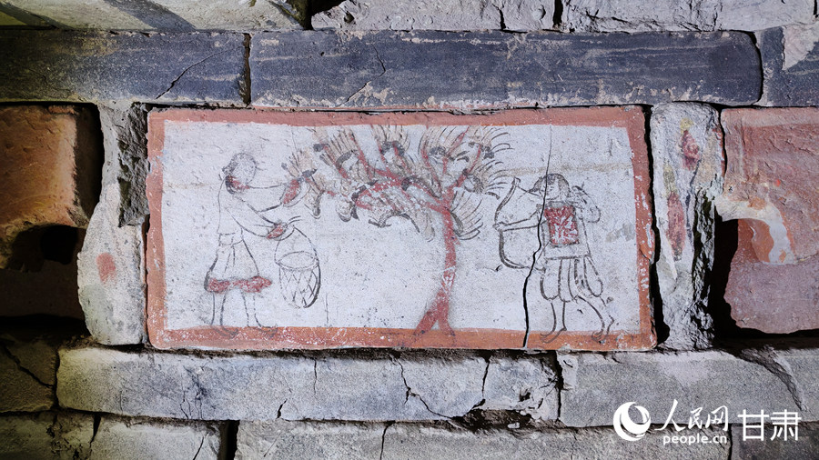 《采桑護桑圖》壁畫磚。（主辦方供圖）